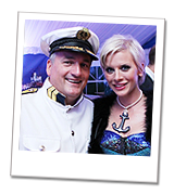 Ahoi und ein attraktiver Gast an Steuerbord - Schauspielerin Eva Habermann